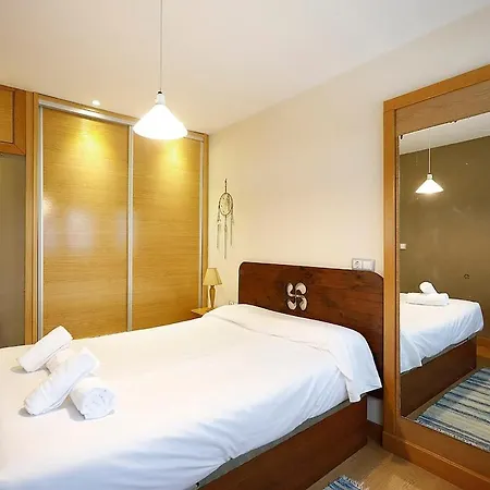 Apartment Bright 2 Bedrooms And 2 Bathrooms, Balcony And Views