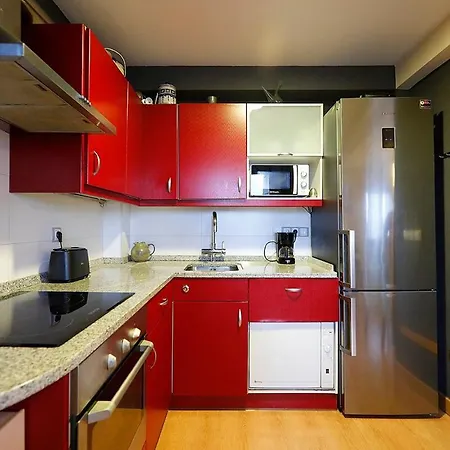 Apartment Bright 2 Bedrooms And 2 Bathrooms, Balcony And Views