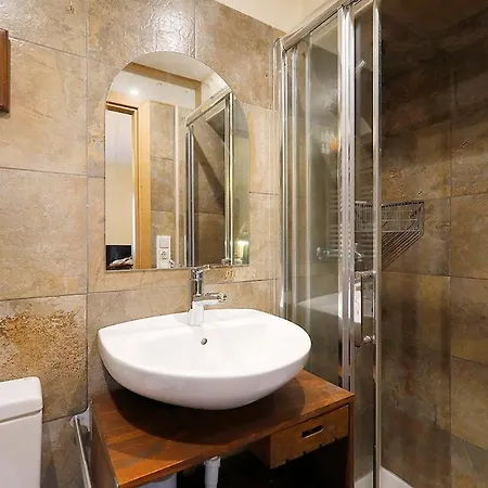 Apartment Bright 2 Bedrooms And 2 Bathrooms, Balcony And Views *