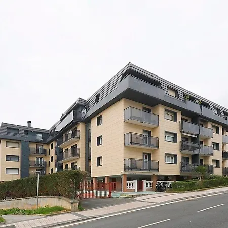 Apartment Bright 2 Bedrooms And 2 Bathrooms, Balcony And Views *