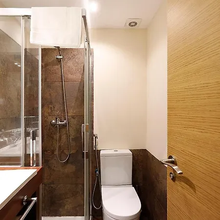 Bright 2 Bedrooms And 2 Bathrooms, Balcony And Views * San Sebastian